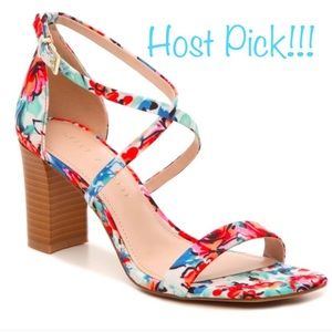 🥳 Host Pick 🥳 NWT Kelly & Katie floral heels